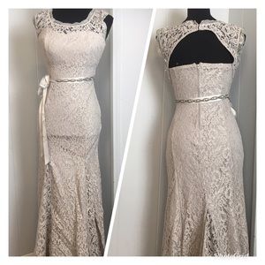 Silver lace dress from Windsor size 5